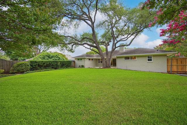 7716 Roundrock Rd, Dallas, TX 75248 - view of fenced backyard