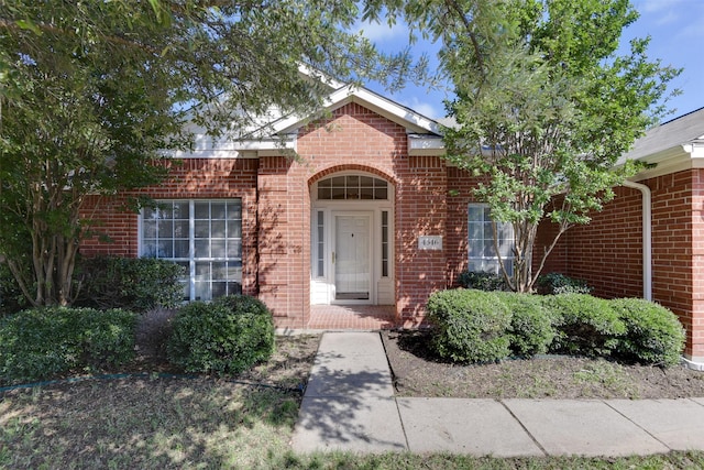 4546 Brittany Ln, Grand Prairie, TX 75052 - view of front of house with brick siding
