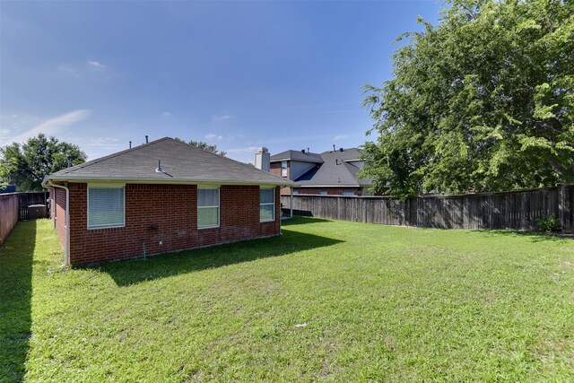 4546 Brittany Ln, Grand Prairie, TX 75052 - view of yard