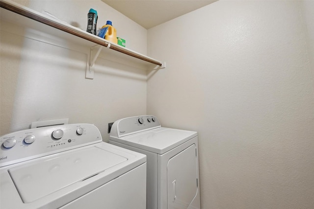 2932 Peyton Brook Dr, Fort Worth, TX 76137 - washroom featuring separate washer and dryer