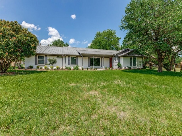 614 Shady Ln, Seagoville, TX 75159 - single story home featuring a front lawn and metal roof