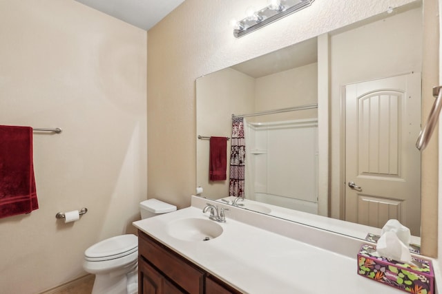 1336 Castlegar Ln, Fort Worth, TX 76247 - full bath with vanity, a shower with shower curtain, and toilet