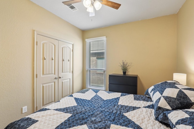 1336 Castlegar Ln, Fort Worth, TX 76247 - bedroom featuring a closet and a ceiling fan