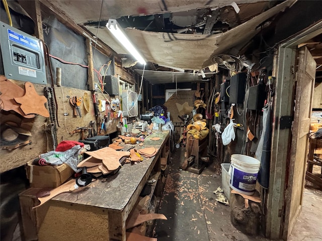 1206 Walnut St, Greenville, TX 75401 - below grade area with a workshop area