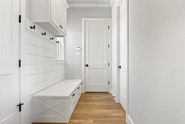 200 Sutherland Cres, Northlake, TX 76247 - mudroom featuring crown molding and light wood finished floors