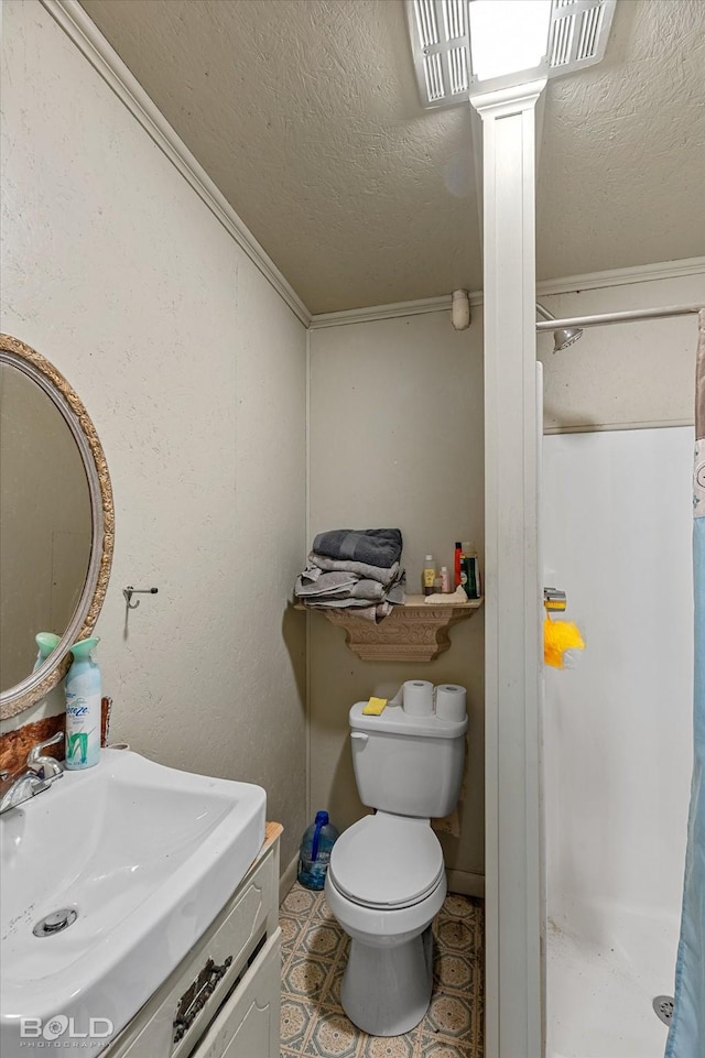 250 Mayo Rd, Shreveport, LA 71106 - full bath with a stall shower, a textured ceiling, vanity, and toilet