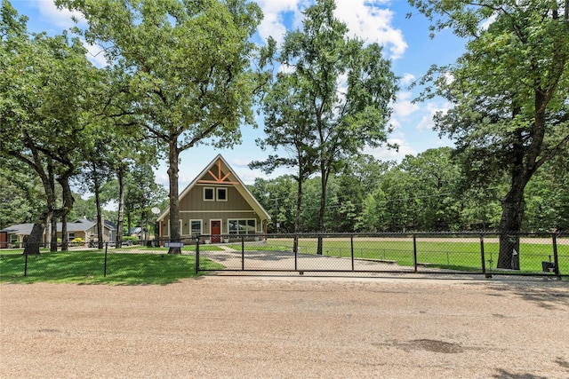 102 Anderson Ln, Mabank, TX 75156 - view of home's community with a gate