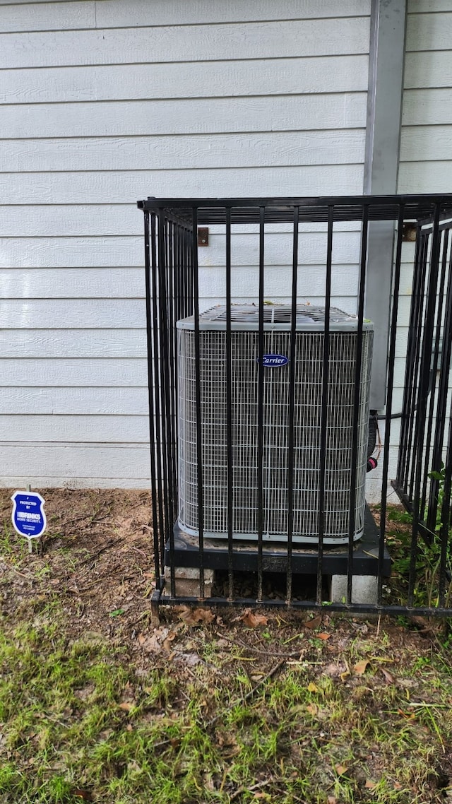 1633 Stoneman, Dallas, TX 75215 - exterior view of central air condition unit