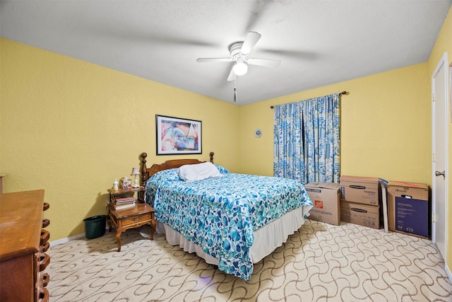 907 Green Terrace Ln, Duncanville, TX 75137 - bedroom featuring baseboards and a ceiling fan