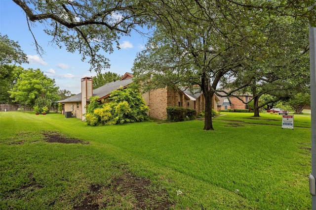 907 Green Terrace Ln, Duncanville, TX 75137 - view of green lawn