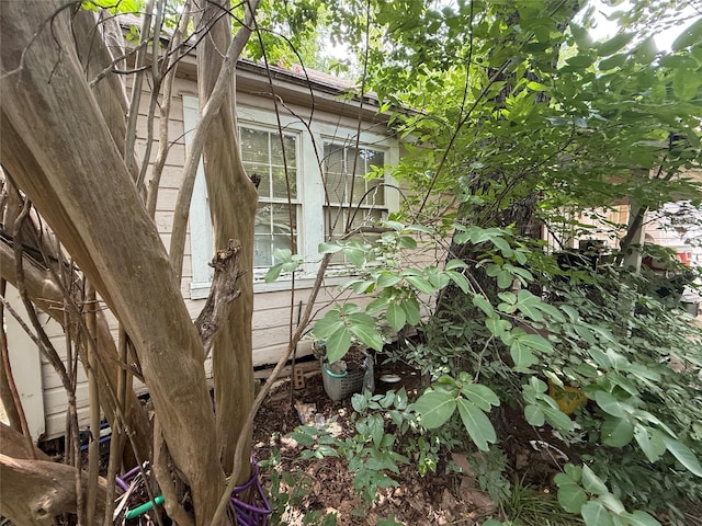 608 W 8th St, Irving, TX 75060 - view of side of property