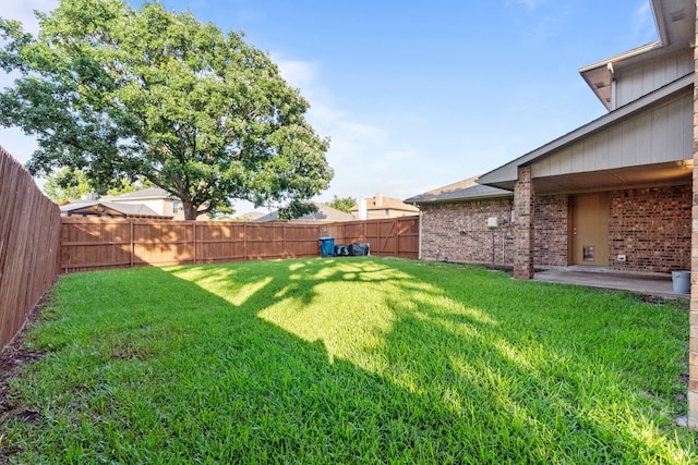 6814 Silver Lake Dr, Rowlett, TX 75089 - view of yard