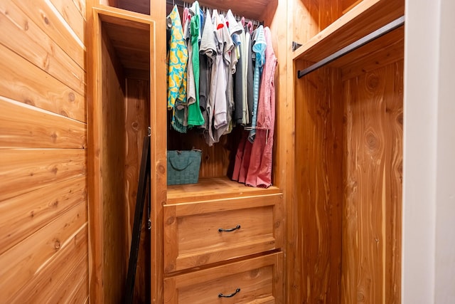 3548 Tuscan Hills Cir, Denton, TX 76210 - view of closet