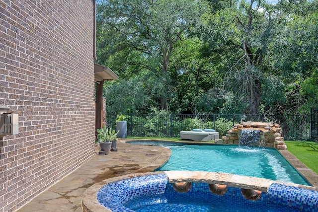 3548 Tuscan Hills Cir, Denton, TX 76210 - view of swimming pool with an in-ground hot tub