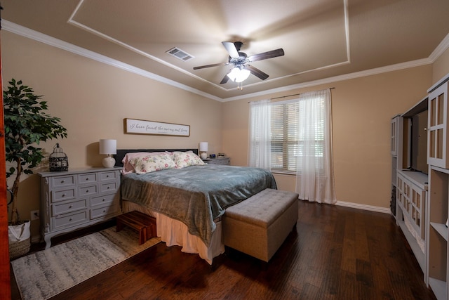 3548 Tuscan Hills Cir, Denton, TX 76210 - bedroom with dark wood-style flooring, baseboards, ornamental molding, and ceiling fan