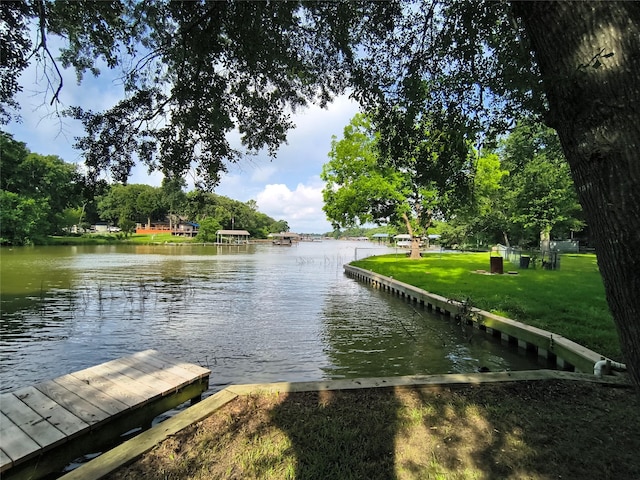 180 Arrowhead Way, Mabank, TX 75156