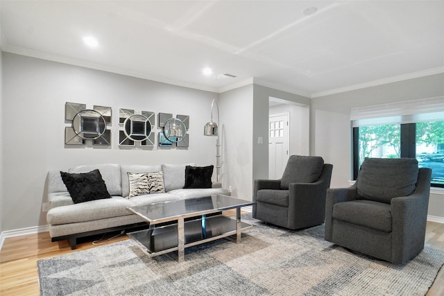 3710 Binkley Ave, University Park, TX 75205 - living area featuring wood finished floors, crown molding, healthy amount of natural light, baseboards, and recessed lighting
