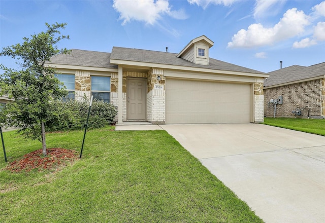 8329 Grand Oak Rd, Fort Worth, TX 76123 - single story home featuring an attached garage, a front yard, driveway, and brick siding