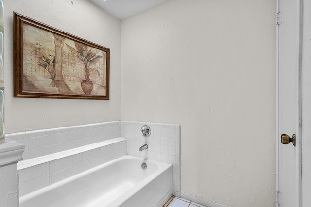 818 Placid Dr, Mesquite, TX 75150 - bathroom with a bath