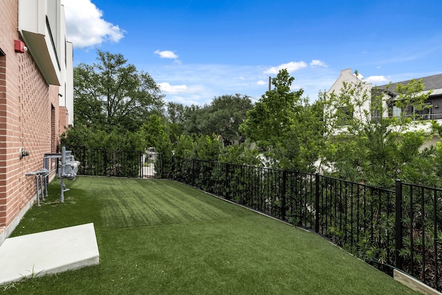 3909 Hawthorne Ave Unit 101, Dallas, TX 75219 - view of yard