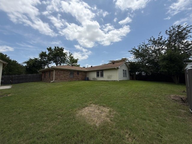 137 W 6th St, Krum, TX 76249 - view of yard