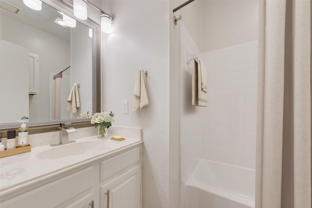 1102 Dandelion Dr, Mesquite, TX 75149 - full bath with vanity and shower / tub combo