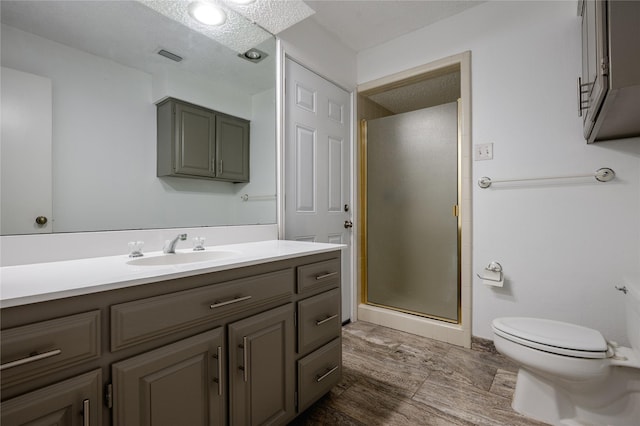 437 Country Side Ln, Richardson, TX 75081 - full bathroom featuring vanity, toilet, and a shower stall