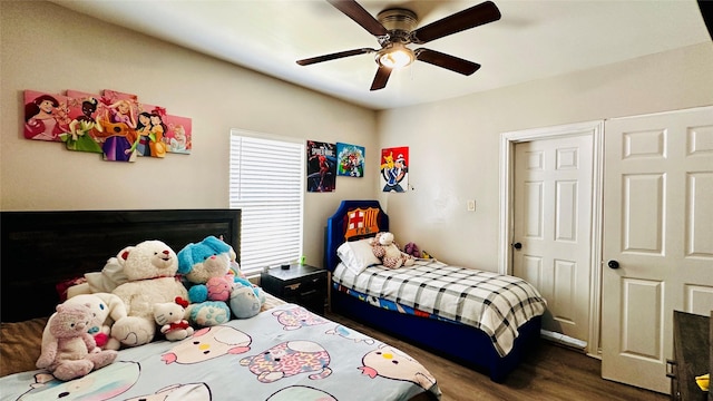 3030 Warren Ave, Dallas, TX 75215 - bedroom with wood finished floors and a ceiling fan