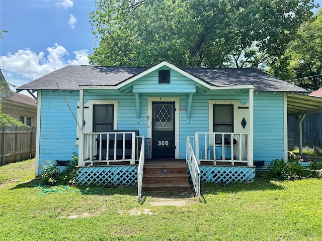 305 N Washington St, Grand Saline, TX 75140 - bungalow-style house featuring covered porch and roof with shingles