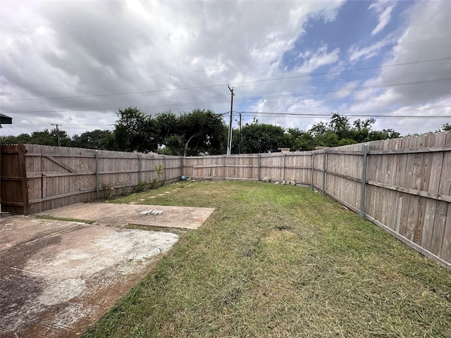 4102 Baccarat Dr, Garland, TX 75043 - view of yard