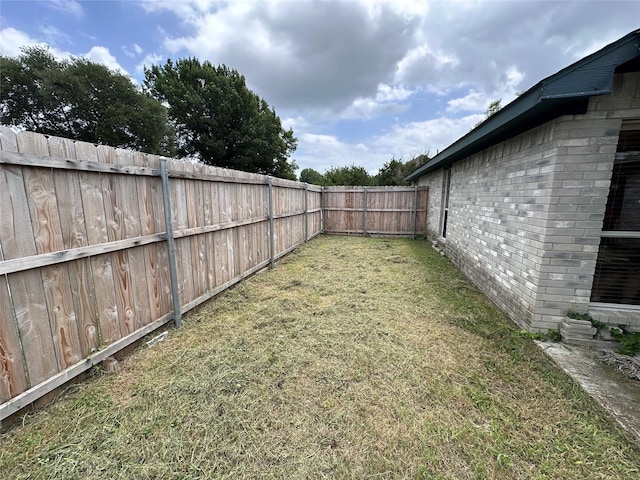 4102 Baccarat Dr, Garland, TX 75043 - view of yard
