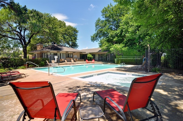 1608 Grandview Dr, Arlington, TX 76012