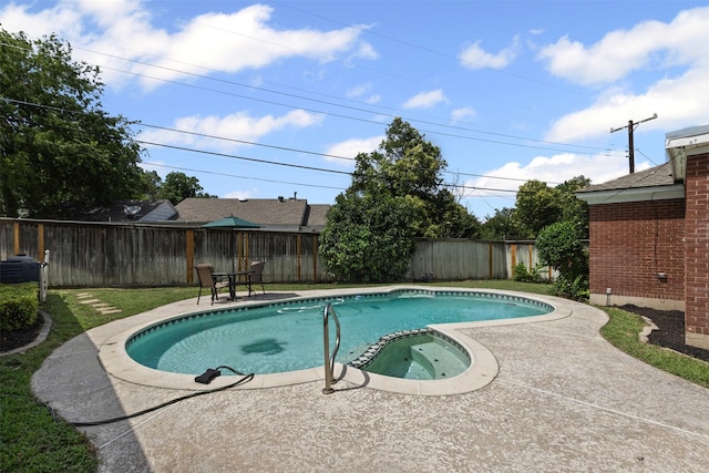 3516 Rogers Ave, Fort Worth, TX 76109 - view of swimming pool featuring a fenced backyard and a pool with connected hot tub
