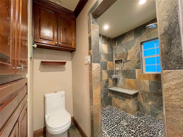 1635 W Pentagon Pkwy, Dallas, TX 75224 - full bathroom with walk in shower, toilet, and baseboards