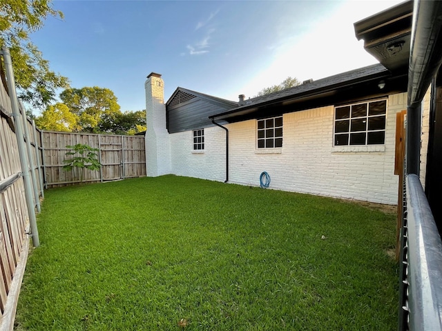 1635 W Pentagon Pkwy, Dallas, TX 75224 - view of yard