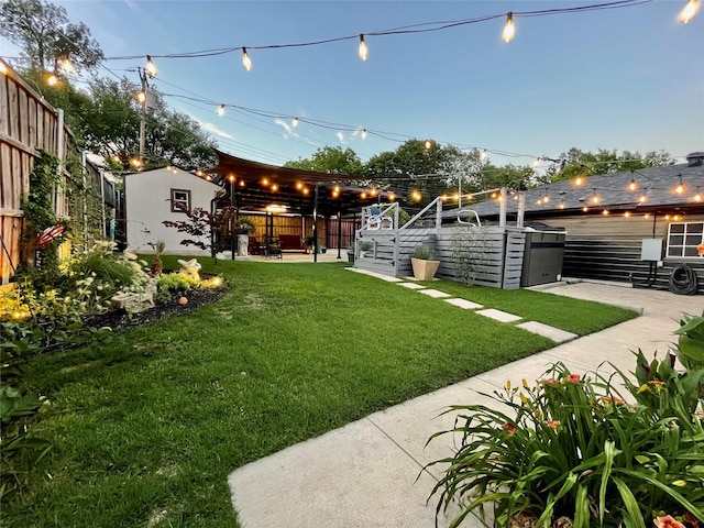 1635 W Pentagon Pkwy, Dallas, TX 75224 - view of yard