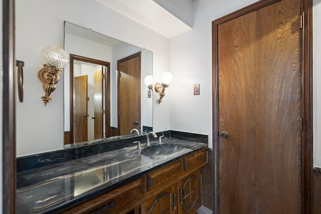 110 S Capri Dr, Duncanville, TX 75116 - bathroom with vanity