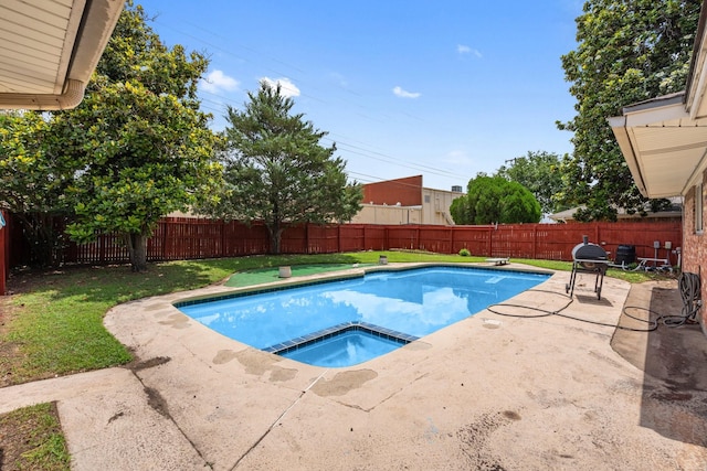 110 S Capri Dr, Duncanville, TX 75116 - view of swimming pool with a patio, a fenced backyard, a pool with connected hot tub, and a diving board