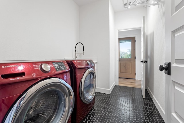 7954 Lax Dr, Fort Worth, TX 76126 - laundry area with washing machine and dryer and baseboards