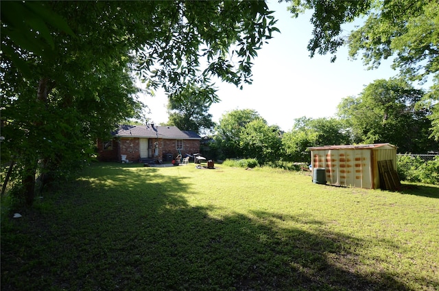 4413 Merida Ave, Fort Worth, TX 76115 - view of grassy yard