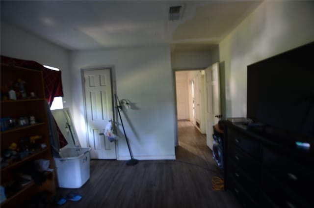 4413 Merida Ave, Fort Worth, TX 76115 - foyer entrance with wood finished floors