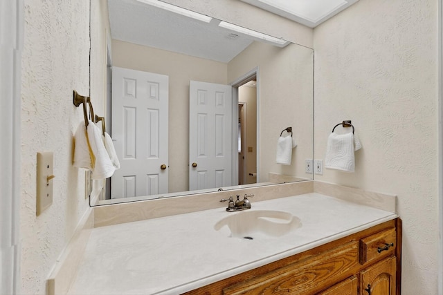 2521 La Vida Pl, Plano, TX 75023 - bathroom featuring vanity