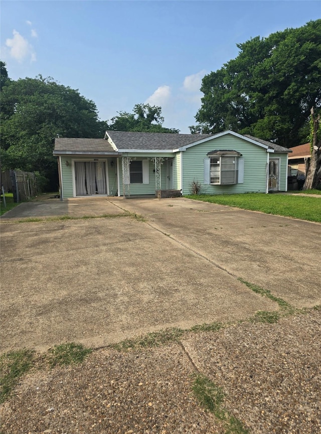 1405 Fullilove Dr, Bossier City, LA 71112 - single story home with concrete driveway