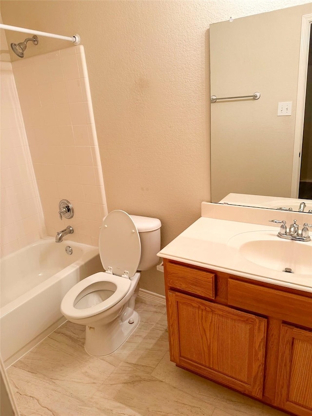 9404 Mirror Fountain Cir, Frisco, TX 75033 - bathroom featuring toilet, shower / bathtub combination, and vanity