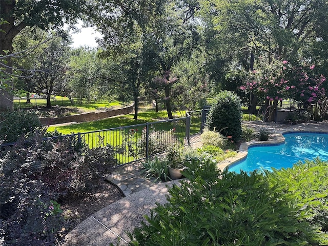 2308 Aberdeen Bnd, Carrollton, TX 75007 - view of pool