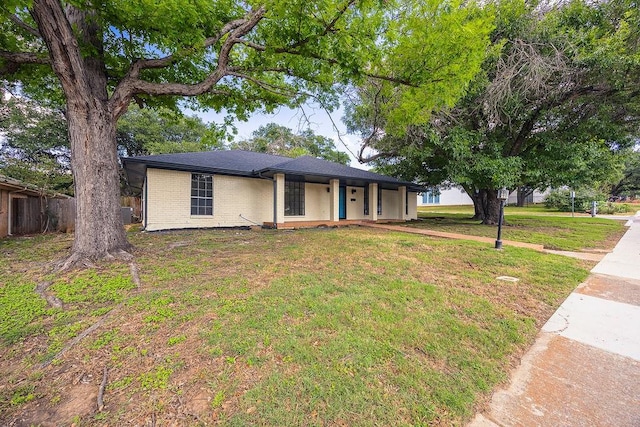 6509 S Hulen St, Fort Worth, TX 76133 - ranch-style house featuring brick siding