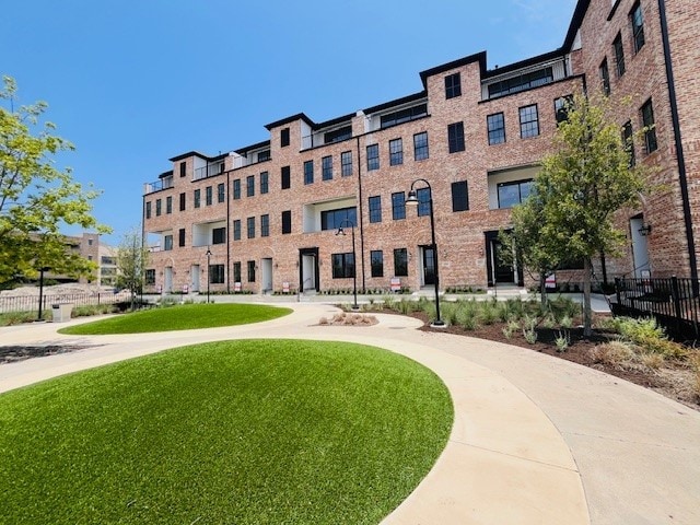 5024 Magnolia Cir, Addison, TX 75001 - view of property