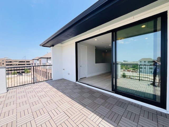 5024 Magnolia Cir, Addison, TX 75001 - view of patio / terrace