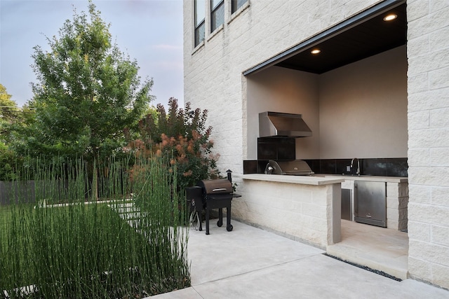 6420 Azalea Ln, Dallas, TX 75230 - view of patio / terrace featuring a sink