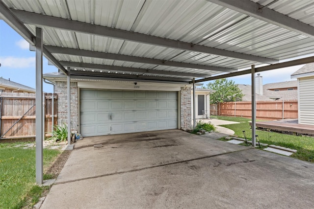 1100 Cedarcrest Dr, Mesquite, TX 75149 - garage with a carport